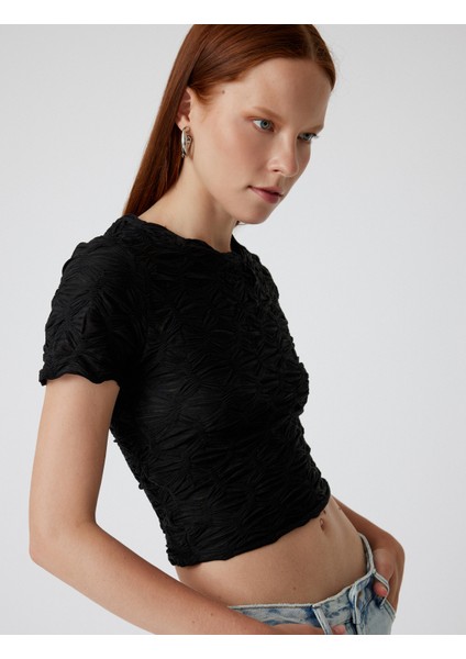 Dokulu Crop Tişört Asimetrik Kısa Kollu Yuvarlak Yaka Slim Fit fiyatları