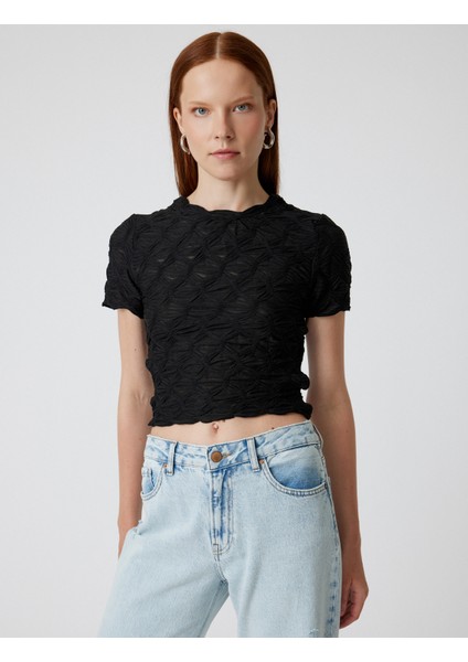 Dokulu Crop Tişört Asimetrik Kısa Kollu Yuvarlak Yaka Slim Fit modelleri