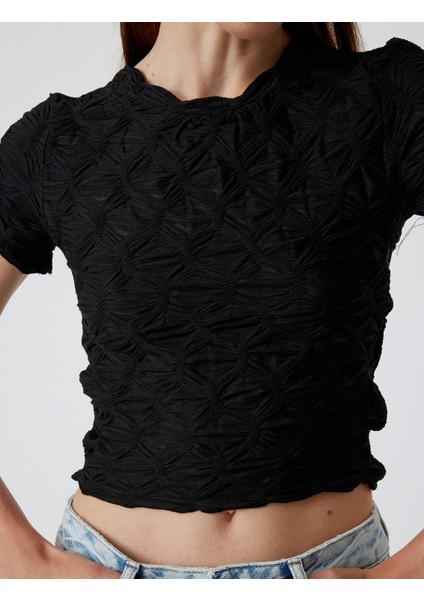 Dokulu Crop Tişört Asimetrik Kısa Kollu Yuvarlak Yaka Slim Fit indirimleri