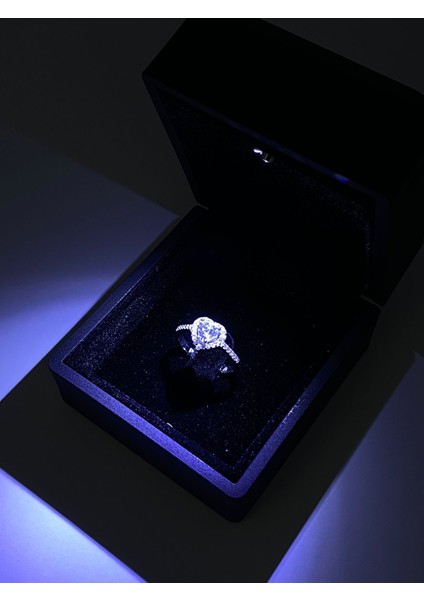 Işıklı Kutuda 925 Ayar Gümüş Kalp Yüzük Ciddi Ilişki Yüzüğü Sevgililer Günü Hediyesi