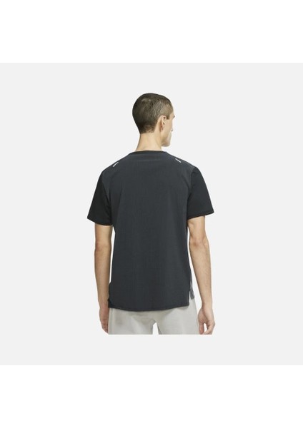 Dri-Fit Rise 365 Trail Running Short-Sleeve Erkek Spor T-Işört modelleri