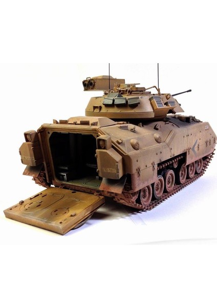 13237 1/35 Ölçek, M2 Bradley Amerikan Zırhlı Personel Taşıyıcı, Plastik Model Kiti fiyatları