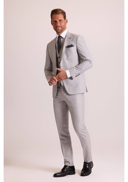 Erkek Gri Slim Fit Sivri Yaka Yelekli Takım Elbise
