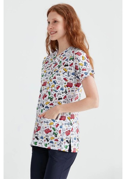 Likralı Cerrahi Forma Tek Üst Araba Desenli V Yaka fiyatları