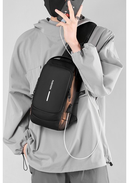 Açık Mavi Altın Yeni Deri Film Erkek Sling Anti-Hırsızlık Su Geçirmez Omuz Çantası Sırt Çantası USB Şarjlı Su Geçirmez Mini Crossbody Göğüs Çantası (Yurt Dışından) fiyatları