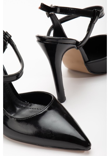 Nely Siyah Sivri Kadın Topuklu Ayakkabı fırsatları