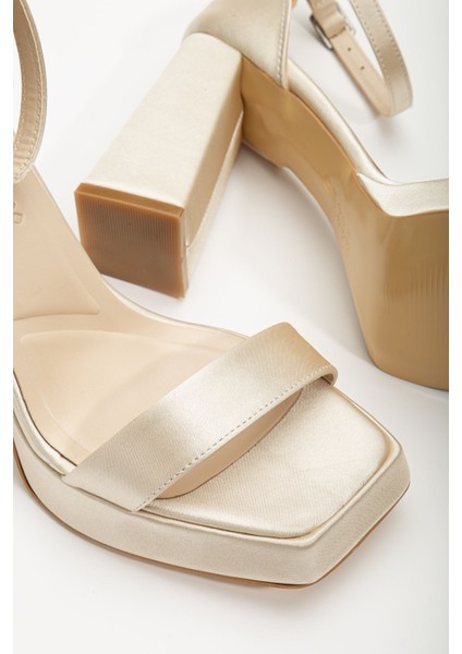 Matilda Krem Saten Platformlu Açık Burunlu Kalın Topuklu Ayakkabı modelleri