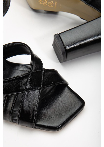 Hope Yüksek Topuklu Siyah Parlak Cilt Küt Burun Kadın Ayakkabı modelleri