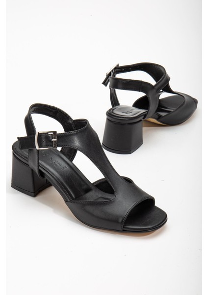 Charly Siyah Cilt Küt Burun Topuklu Kadın Ayakkabı fiyatları