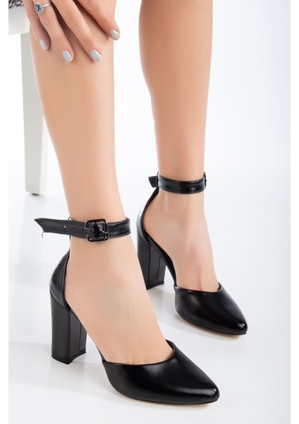 Lole Topuklu Siyah Parlak Cilt Detaylı Topuklu Ayakkabı modelleri