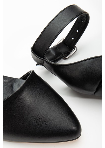 Lottis Siyah Cilt Detaylı Topuklu Kadın Ayakkabı fiyatları