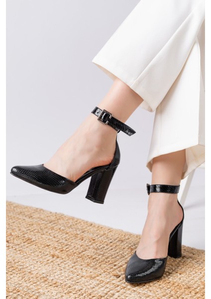 Lole Topuklu Siyah Cilt Timsah Deri Detaylı Topuklu Ayakkabı fiyatları