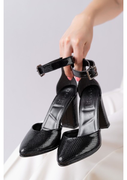 Lole Topuklu Siyah Cilt Timsah Deri Detaylı Topuklu Ayakkabı modelleri