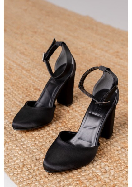 Lole Topuklu Siyah Saten Detaylı Topuklu Ayakkabı modelleri