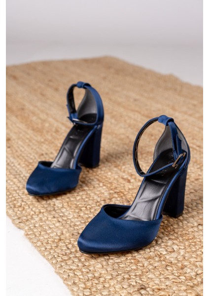 Lole Topuklu Lacivert Saten Detaylı Topuklu Ayakkabı modelleri