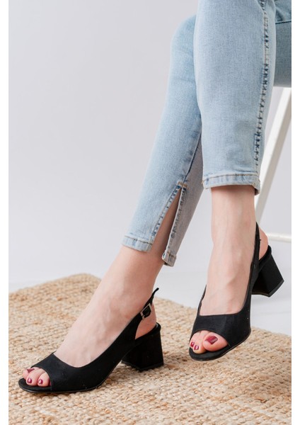 Eriola Siyah Detaylı Alçak Topuklu Kadın Ayakkabı fiyatları