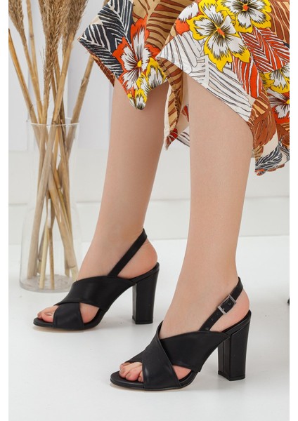 Bella Siyah Cilt Topuklu Ayakkabı fiyatları