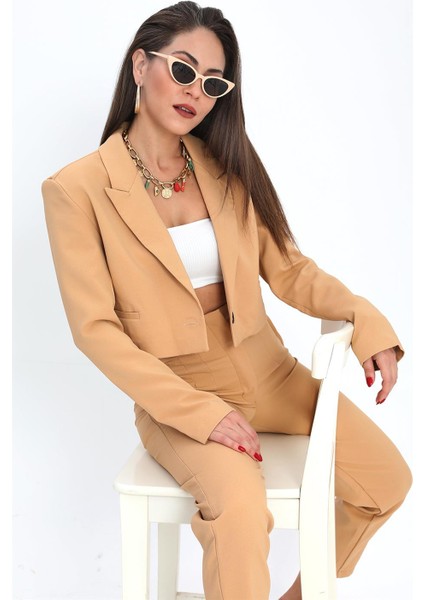 Çift Peto Cepli Kısa Crop Blazer Ceket - Camel