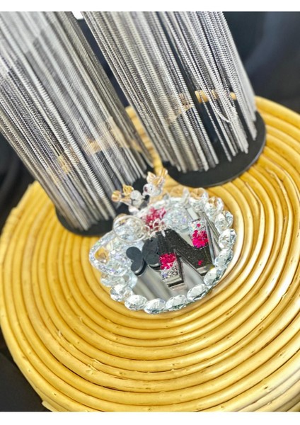 N Harfi Siyah Sim Üstü Fuşyagümüş Glitter Ekstra Figürlü Epoksi Harf Anahtarlık Hediyelik Anahtarlık fiyatları