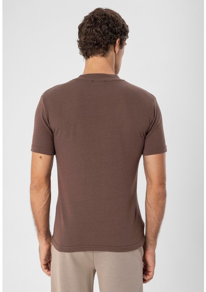 Kahve Bisiklet Yaka Slim Fit T-Shirt