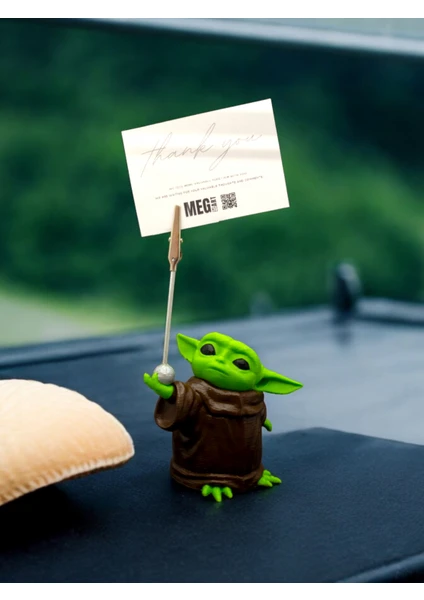 Meg Art 3D Baby Yoda Figürlü Not Tutucu Masaüstü Not Tutacağı Metal Kıskaç Notluk