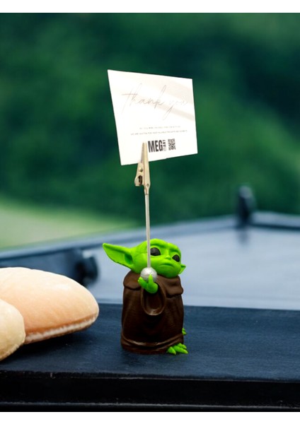 Meg Art 3D Baby Yoda Figürlü Not Tutucu Masaüstü Not Tutacağı Metal Kıskaç Notluk