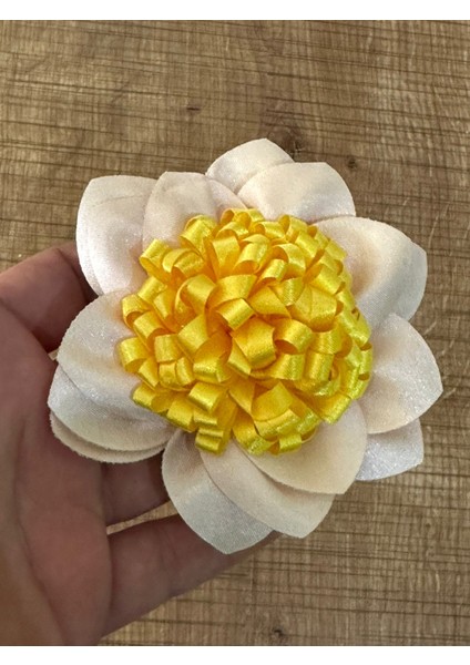 11X11 cm Sarı Tomurcuklu Pudra Pembe Broş Çiçek Broş