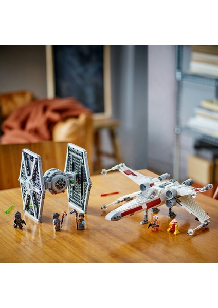 ® Star Wars™ TIE Fighter ve X-Wing Birleşimi 75393 - 9 Yaş & Üzeri Çocuklar için Yaratıcı Oyuncak Yapım Seti (1063 Parça)