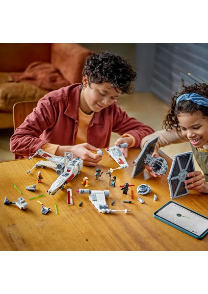 ® Star Wars™ TIE Fighter ve X-Wing Birleşimi 75393 - 9 Yaş & Üzeri Çocuklar için Yaratıcı Oyuncak Yapım Seti (1063 Parça)