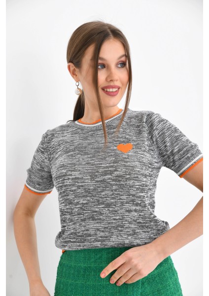 Gri-Turkuaz Kalp Desenli Kısa Kol Mevsimlik Kazak fiyatları