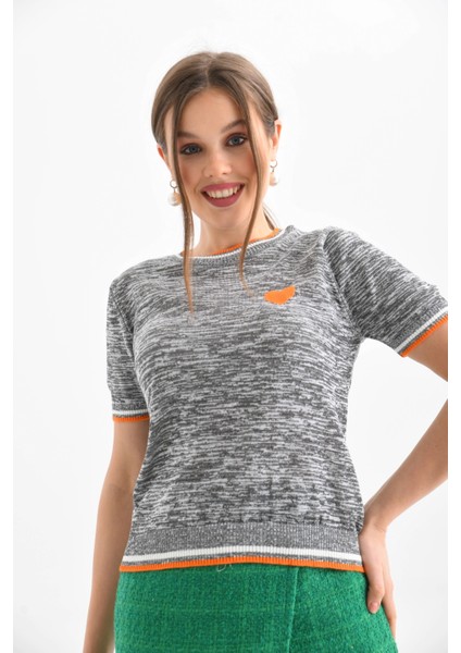 Gri-Turkuaz Kalp Desenli Kısa Kol Mevsimlik Kazak indirimleri