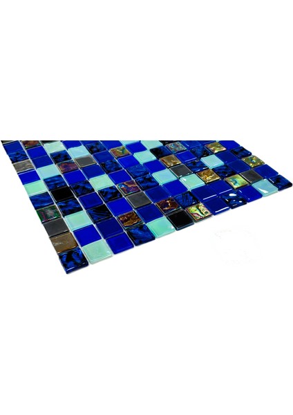 Havuz ve Yaşam Alanlarının Tüm Yüzeyleri Için Kristal Cam Mozaik. Cam Ölçüleri: 23X23X4 Mm. File Ölçüsü: 30X30 Cm. (1 Kutu=11 File Karo=1 M2 Fiyatıdır)