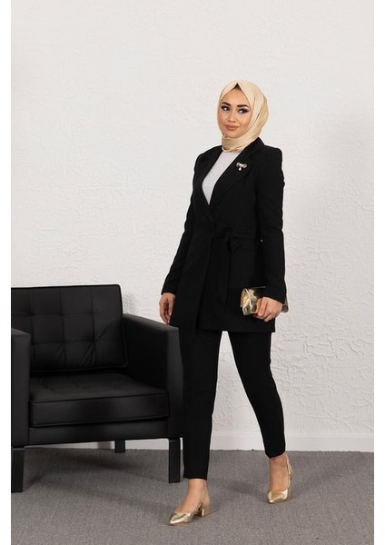 Yandan Bağlamalı Ceketli Takım