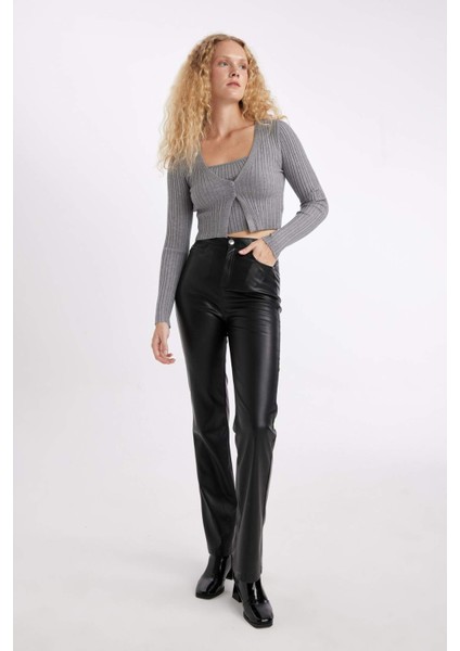 Regular Fit Crop Düğmeli V Yaka Triko Hırka A2076AX24AU