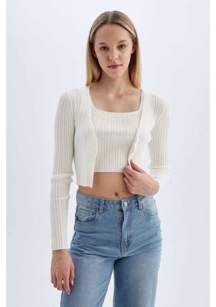 Regular Fit Crop Düğmeli V Yaka Triko Hırka A2076AX24AU