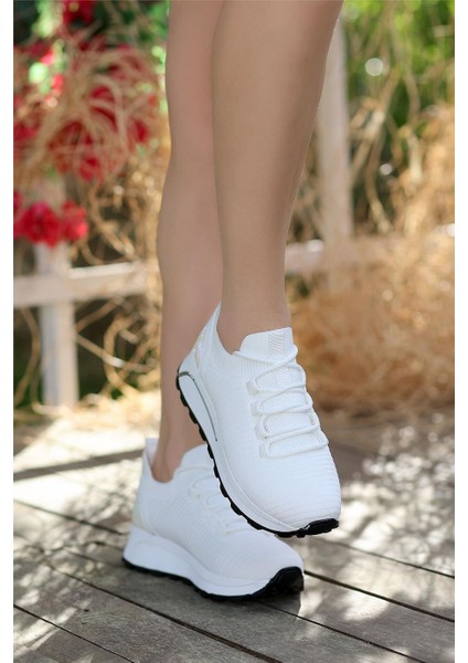 Bağcıklı Kadın Spor Sneaker-Beyaz