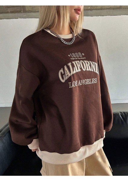 Kadın Kahverengi California Baskılı Bisiklet Yaka Bej Yaka Detay Oversize Sweatshirt