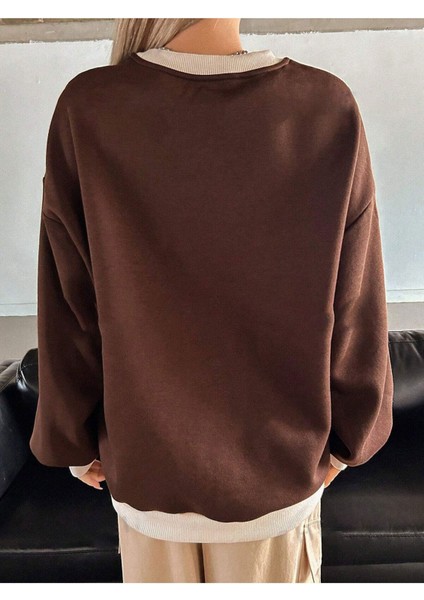 Kadın Kahverengi California Baskılı Bisiklet Yaka Bej Yaka Detay Oversize Sweatshirt