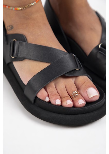 Azelya Kadın Tokalı Atkılı Siyah Sandalet modelleri