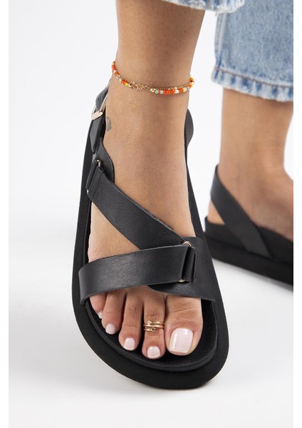 Azelya Kadın Tokalı Atkılı Siyah Sandalet fırsatları