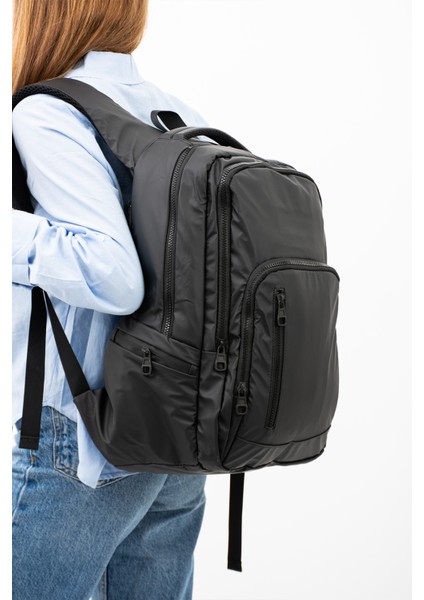 Frank Model Siyah Laptop Bölmeli 7 Gözlü USB Çıkışlı Valiz Uyumlu Sırt Çantası Çok Kullanışlı Fonksiyonel Okul Iş Seyahat