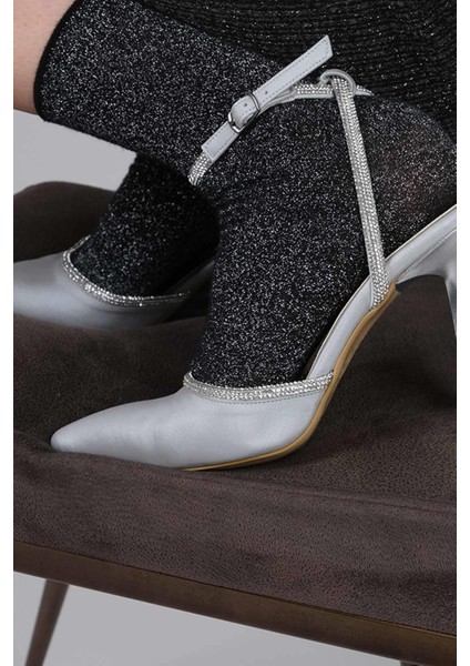 Gümüş Saten Taşlı Stiletto Bilekten Bantlı Gri Topuklu Ayakkabı - Honey