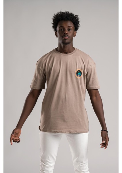 Fbı Yarım Oversize (Hafif Bol Kesim) Arkası Baskılı Pamuklu T-Shirt fiyatları