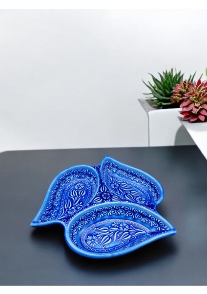 Çerezlik,Kahvaltılık Setleri,3'Lü Ve 6'Lı Seramik Kabartma Desenli 2 Farklı Renk Seçeneği Ile...