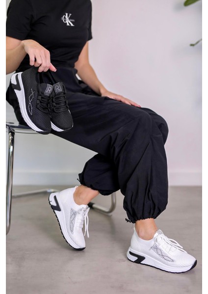 IZ330 Model4 cm Tabanlı Yeni Sezon Spor Ayakkabı Sıy.tas