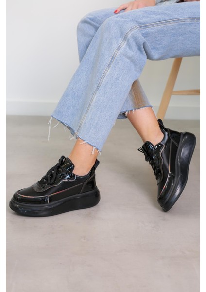 M387 Model 4 cm Şeffaf Taban Detaylı Yeni Sezon Spor Ayakkabı Sıy.rugan modelleri