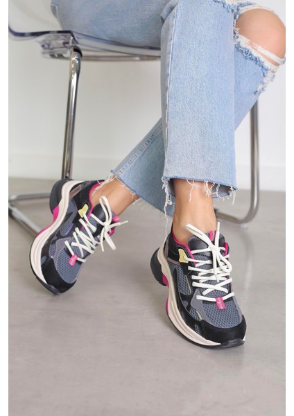 SM30170 Model 5 cm Tabanlı Yeni Sezon Spor Ayakkabı Sıy.multı