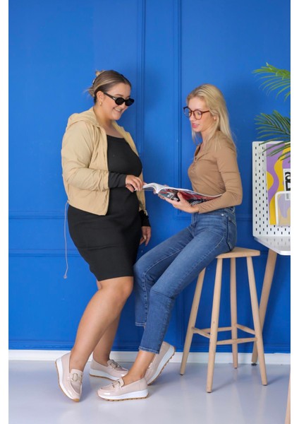 IZ2227 Model 5 cm Tabanlı Toka Detaylı Ayakakbı Babet Ten.rugan modelleri