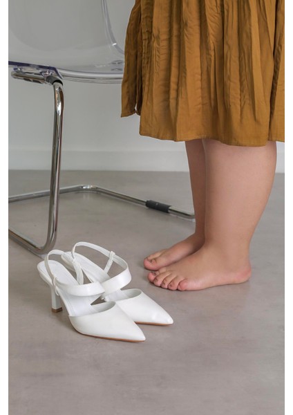 Strap Model 8 cm Topuklu Ayakakbı Beyaz fiyatları