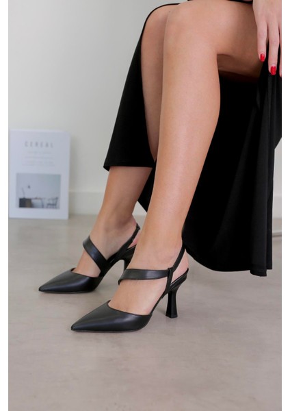 Strap Model 8 cm Topuklu Ayakakbı Sıyah